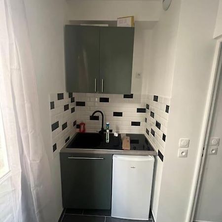Studio Cosy Refait A Neuf Levallois Exterior foto